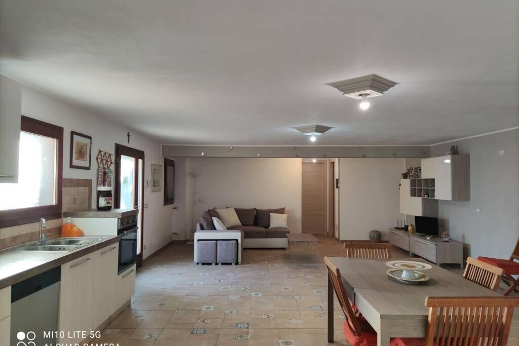 Casa Relax In Periferia Con Ingresso E Parcheggio Privato. Apartment Zimmardo Ngoại thất bức ảnh